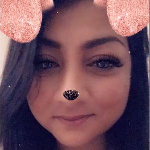 Meet your Posher, Vicky